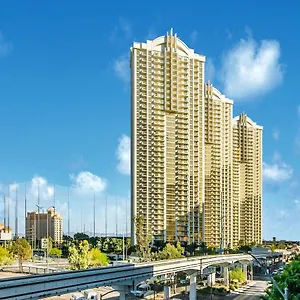 1br Penthouse-stripview-free Parkin-no Fees Apartment
